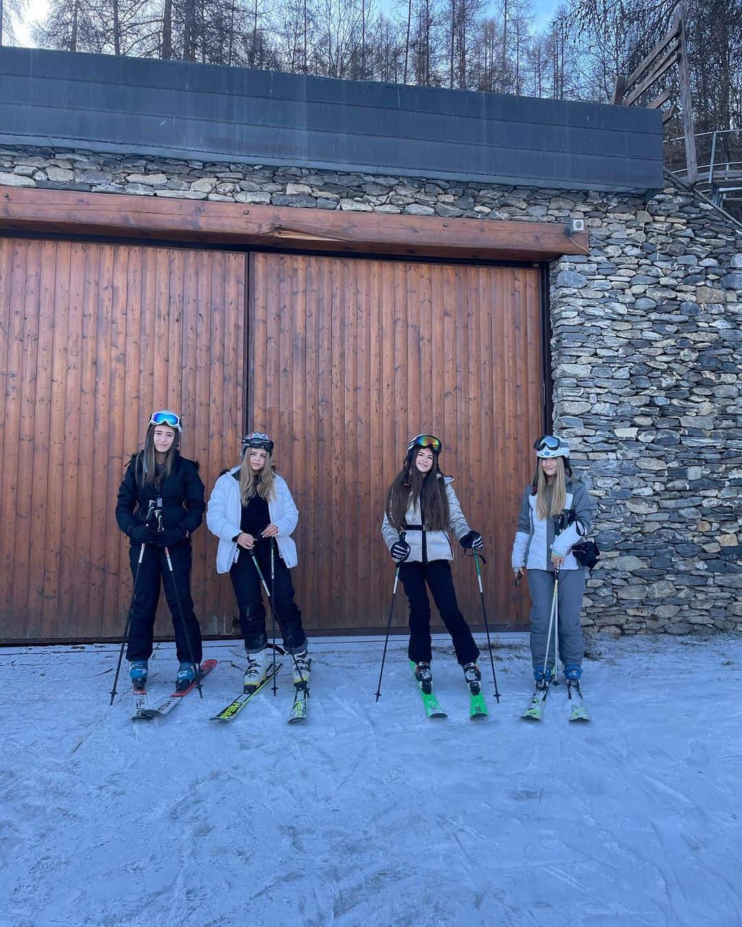 Cheadle Hulme High School students ski in Italy.